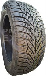 Фото  Imagine KUMHO 245/45 R18 100V XL WinterCraft WP52 de la online magazin Pneuexpert.md